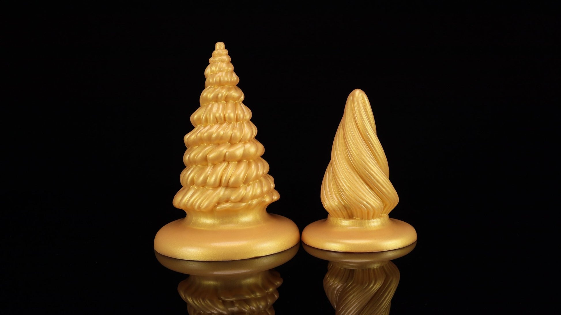 MinYn クリスマスツリー アナルプラグ 液体シリコン 吸盤付き 10x20.5cm - TaRiss's